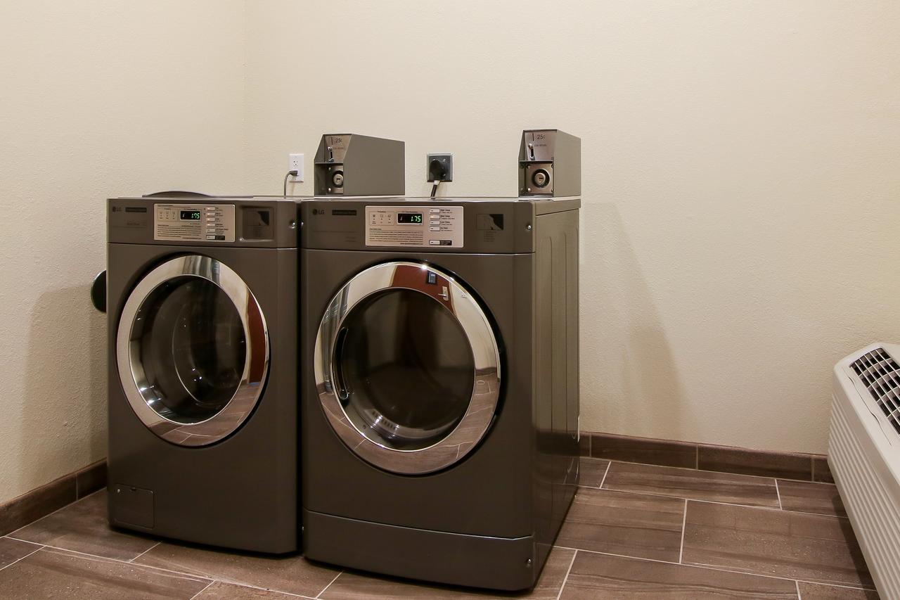 Cobblestone Inn & Suites - Menomonie/Uw-Stout Dış mekan fotoğraf