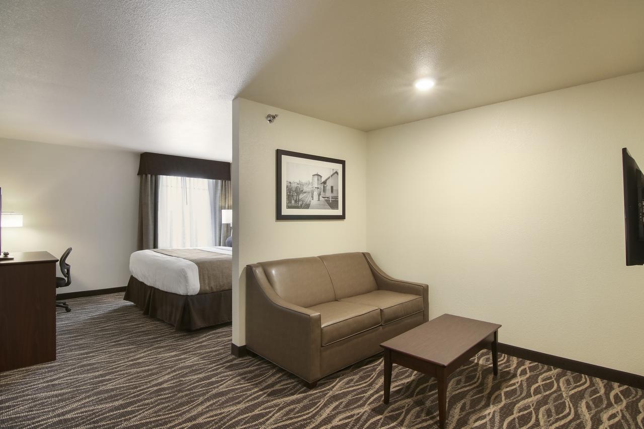 Cobblestone Inn & Suites - Menomonie/Uw-Stout Dış mekan fotoğraf