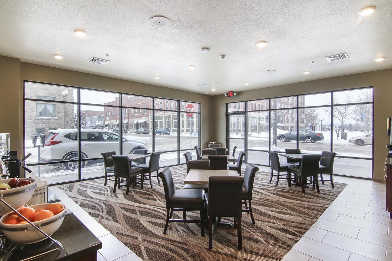 Cobblestone Inn & Suites - Menomonie/Uw-Stout Dış mekan fotoğraf